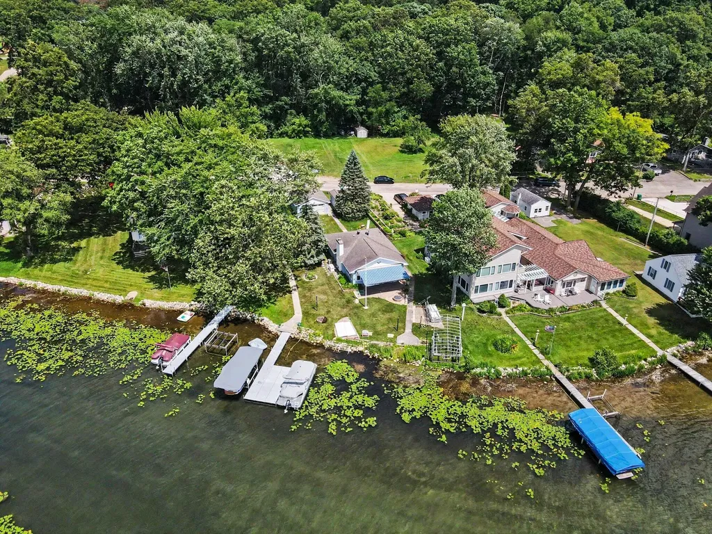 11169 Lakeshore Drive Fabius Township MI 49093
