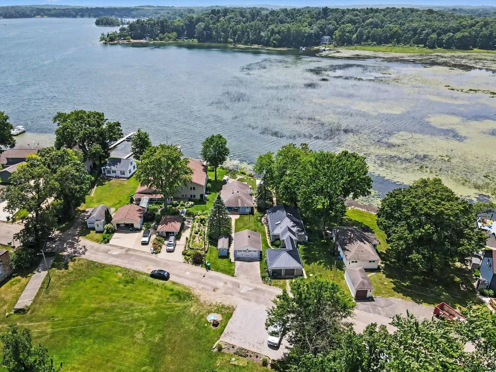 11169 Lakeshore Drive Fabius Township MI 49093