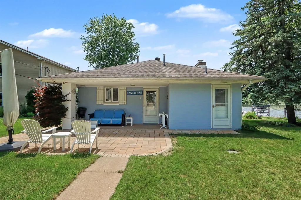 11169 Lakeshore Drive Fabius Township MI 49093