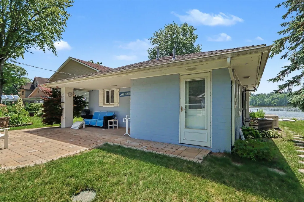11169 Lakeshore Drive Fabius Township MI 49093
