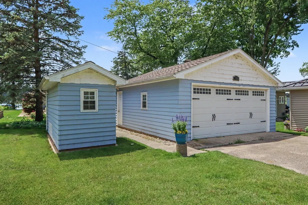 11169 Lakeshore Drive Fabius Township MI 49093