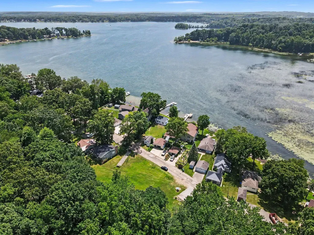 11169 Lakeshore Drive Fabius Township MI 49093