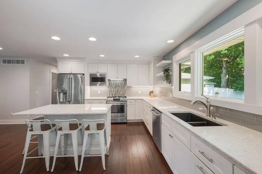 648 Francis Street Saugatuck City MI 49453