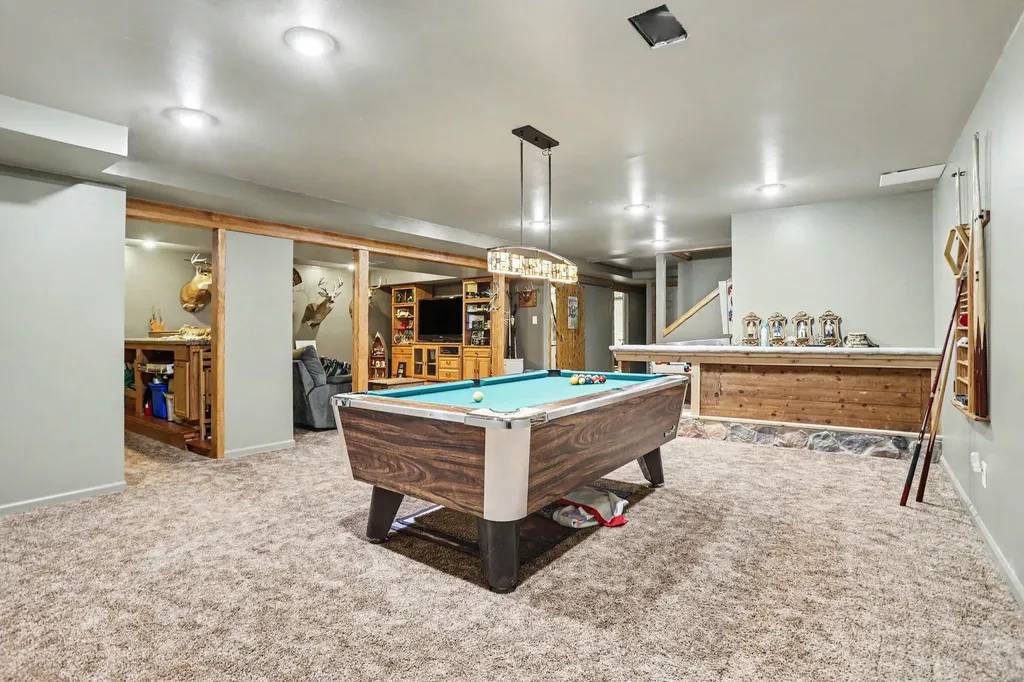17704 Moorepark Road Park Township MI 49093