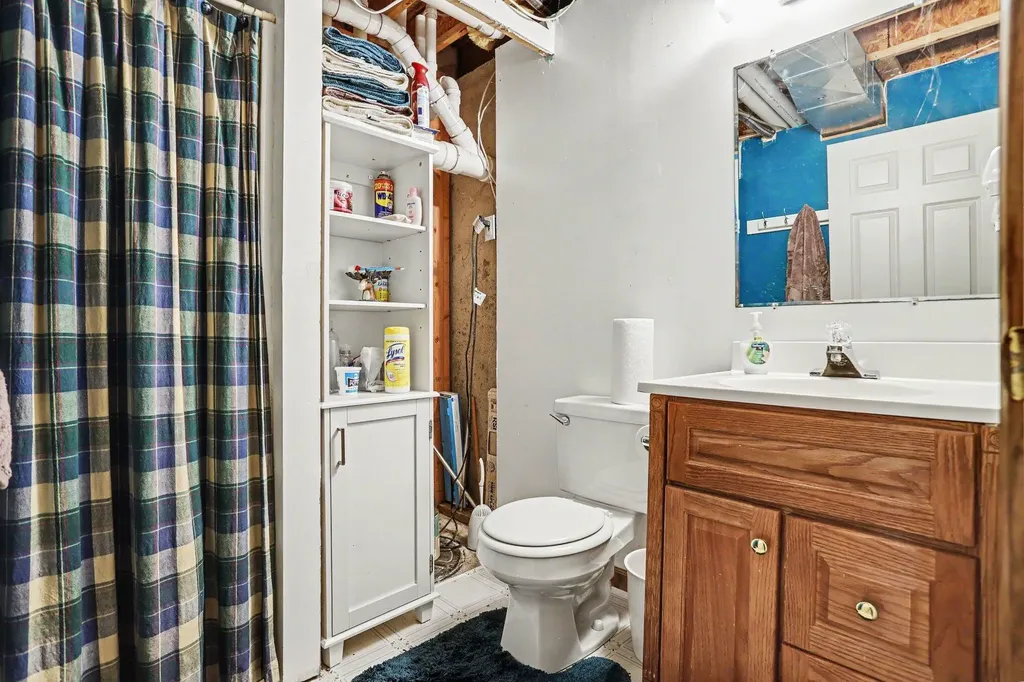 17704 Moorepark Road Park Township MI 49093