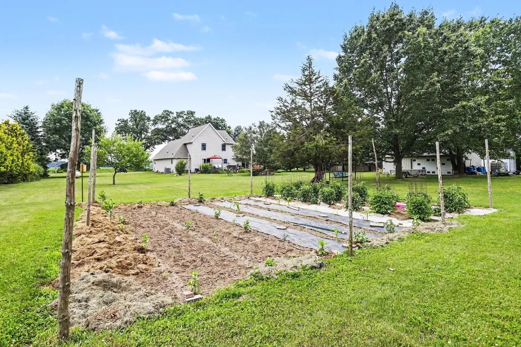 17704 Moorepark Road Park Township MI 49093