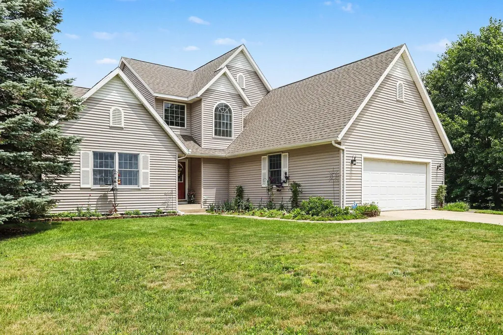 17704 Moorepark Road Park Township MI 49093