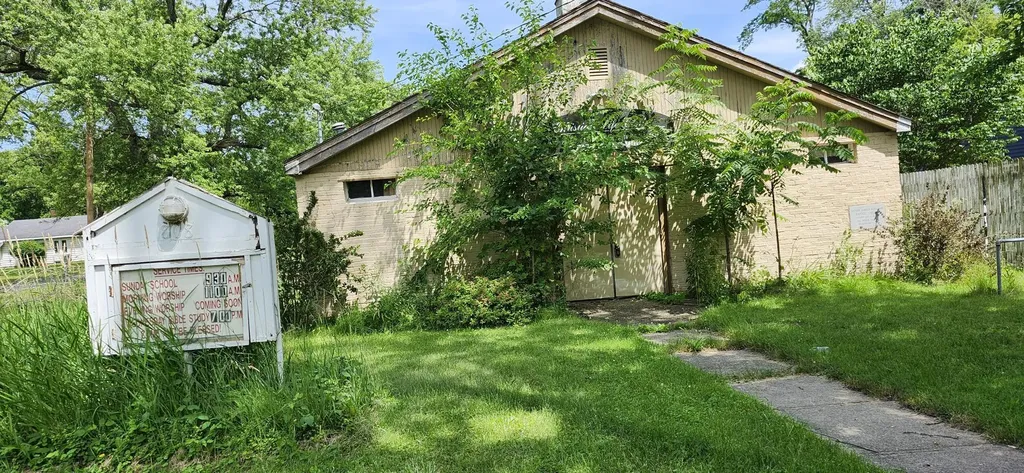 808 Victory Street Benton Harbor City MI 49107