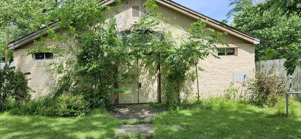808 Victory Street Benton Harbor City MI 49107