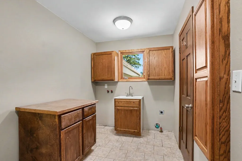 4761 E Arrowhead Drive Oronoko Charter Township MI 49103