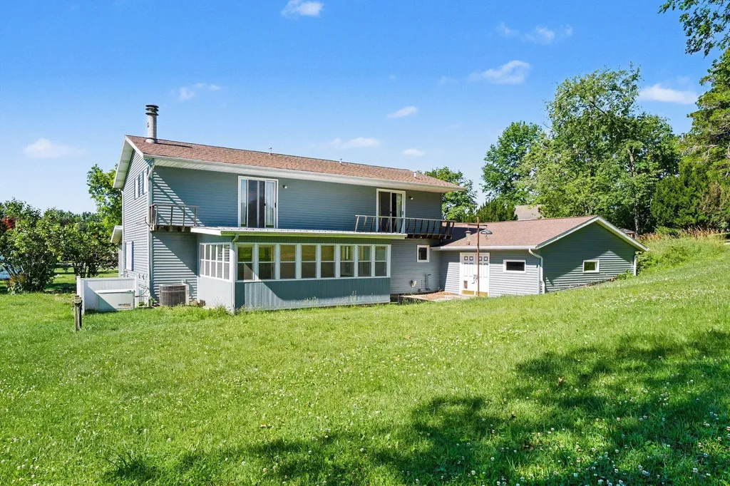 4761 E Arrowhead Drive Oronoko Charter Township MI 49103