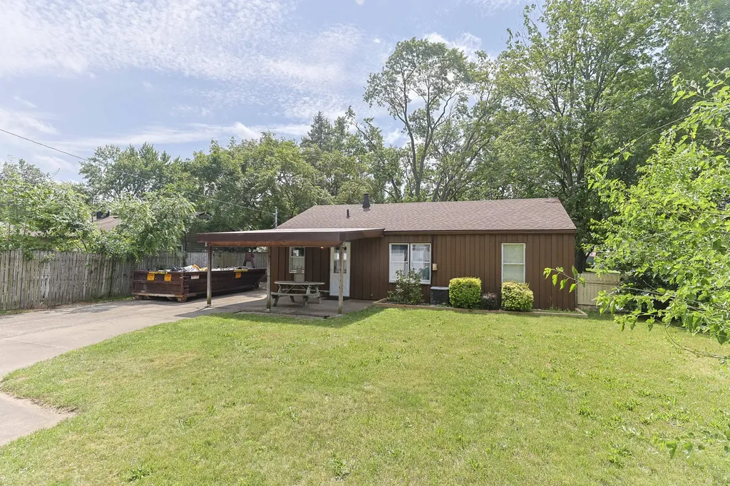 2029 Lewis Drive Niles Township MI 49120