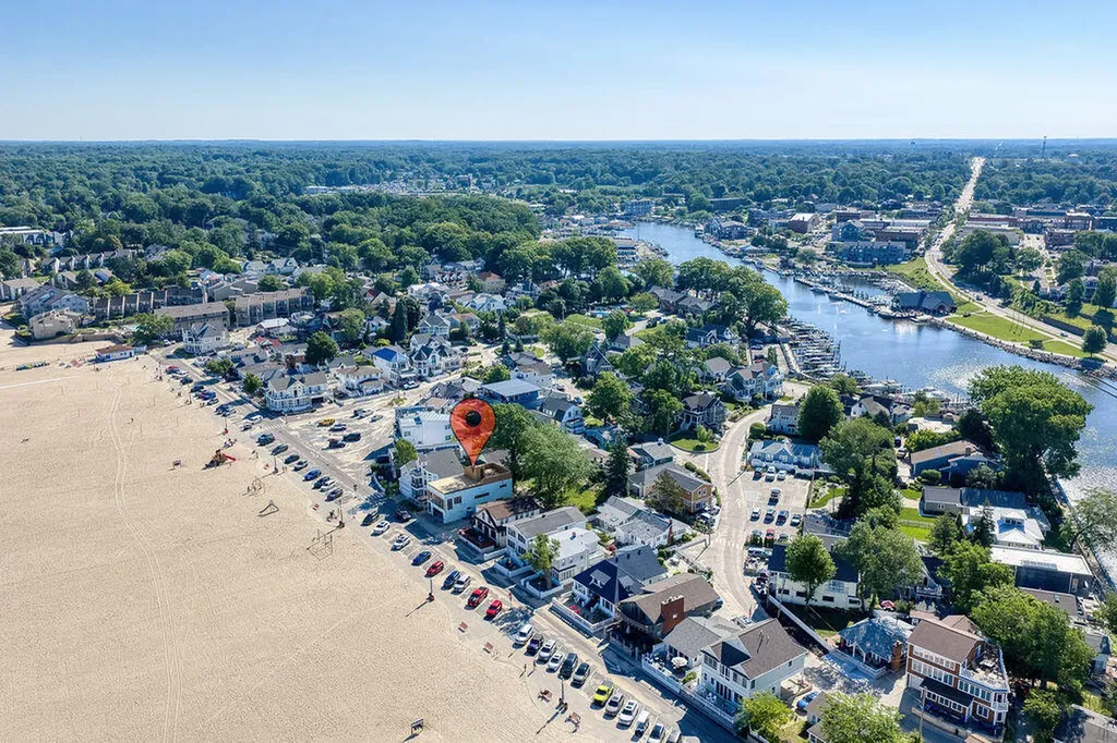 34 Lake Shore Drive South Haven City MI 49090