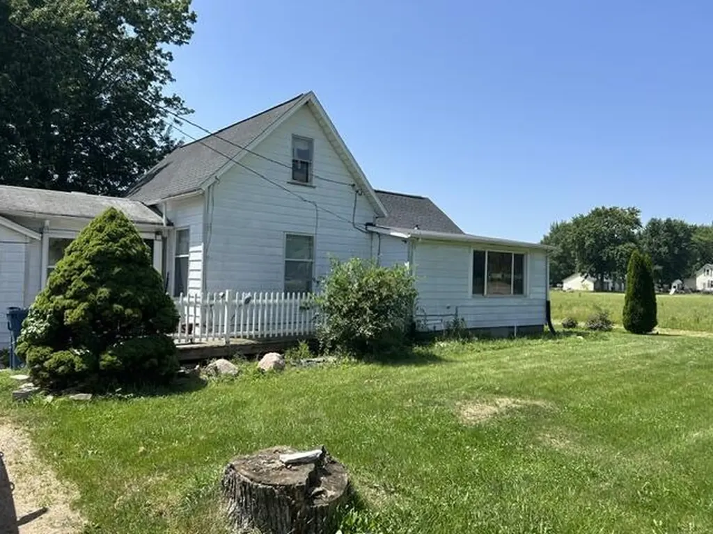 1984 Greenly Avenue Benton Charter Township MI 49022