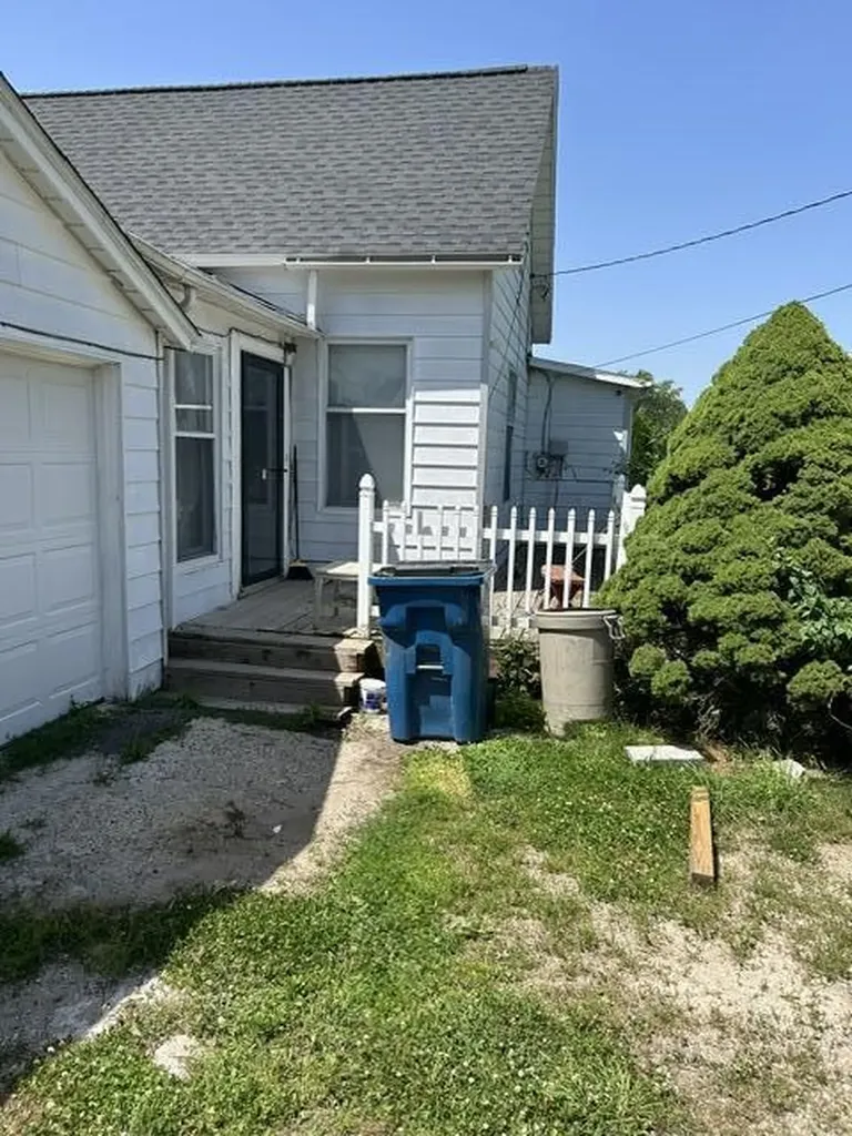 1984 Greenly Avenue Benton Charter Township MI 49022
