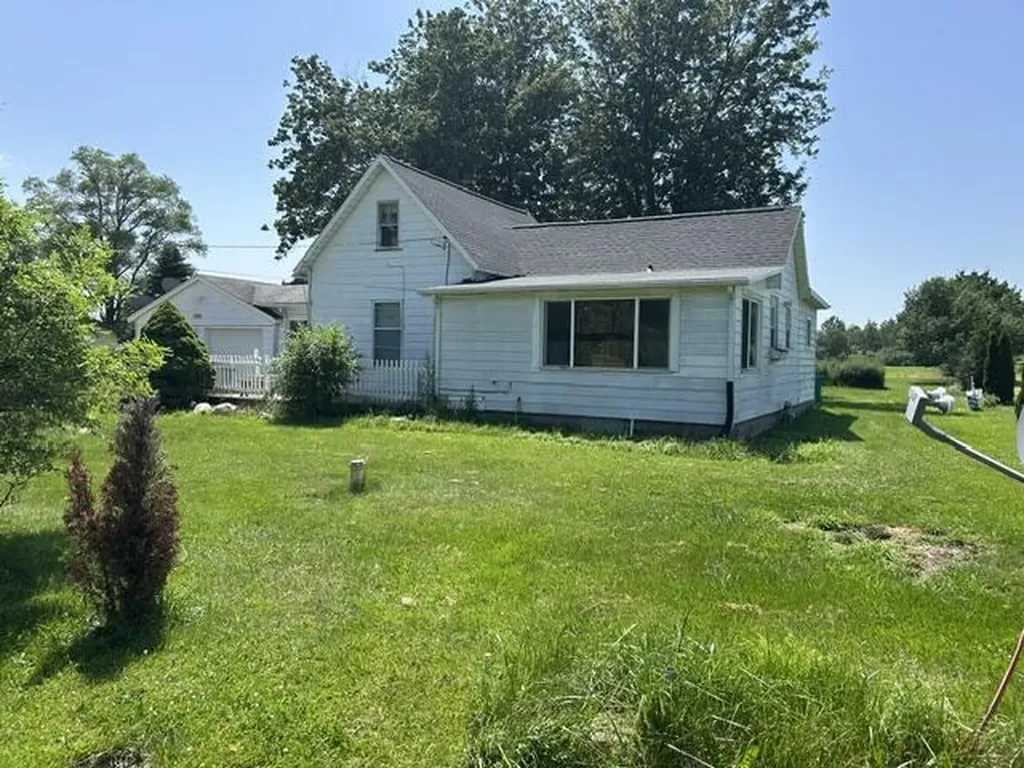 1984 Greenly Avenue Benton Charter Township MI 49022