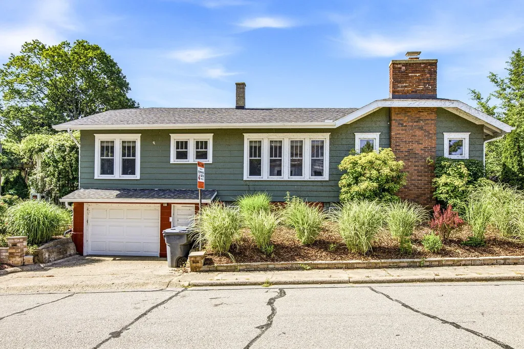 2501 Lakeview Avenue St. Joseph City MI 49085