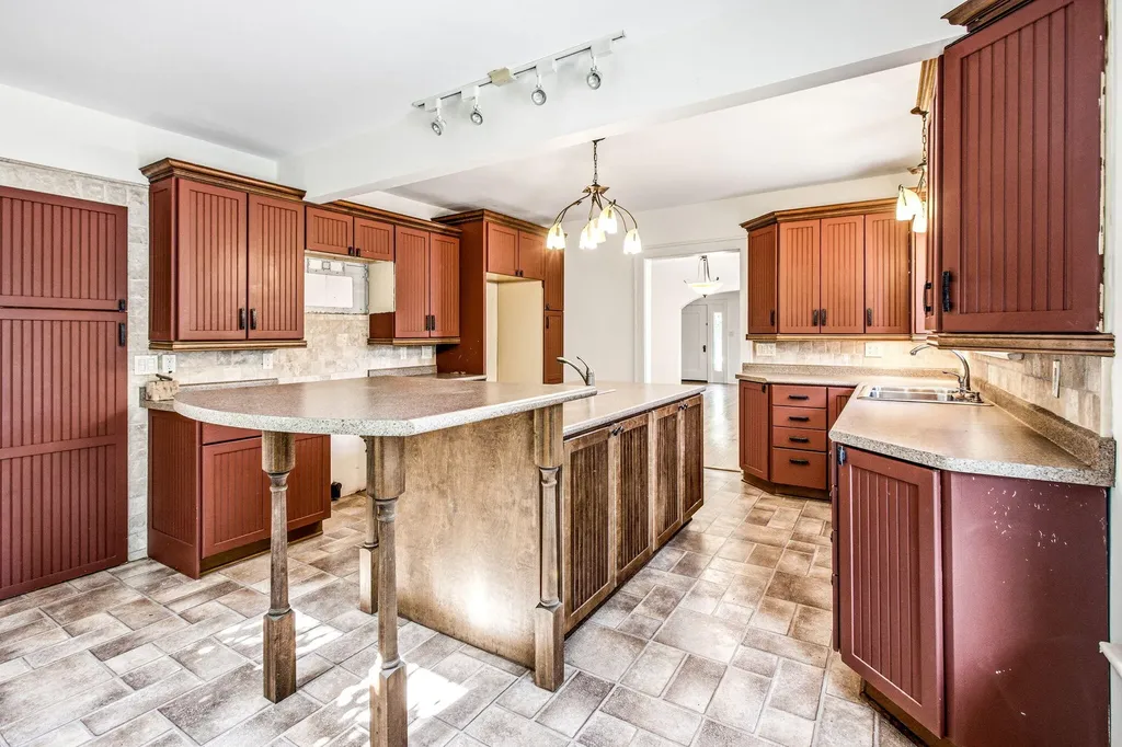 2501 Lakeview Avenue St. Joseph City MI 49085