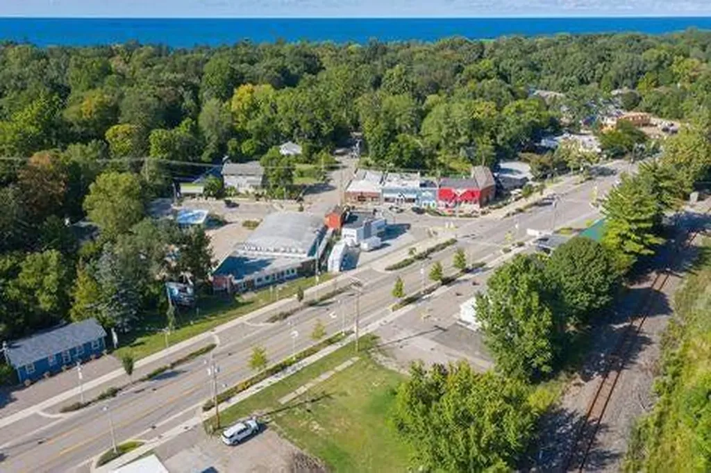9132 National Parkway Chikaming Township MI 49129