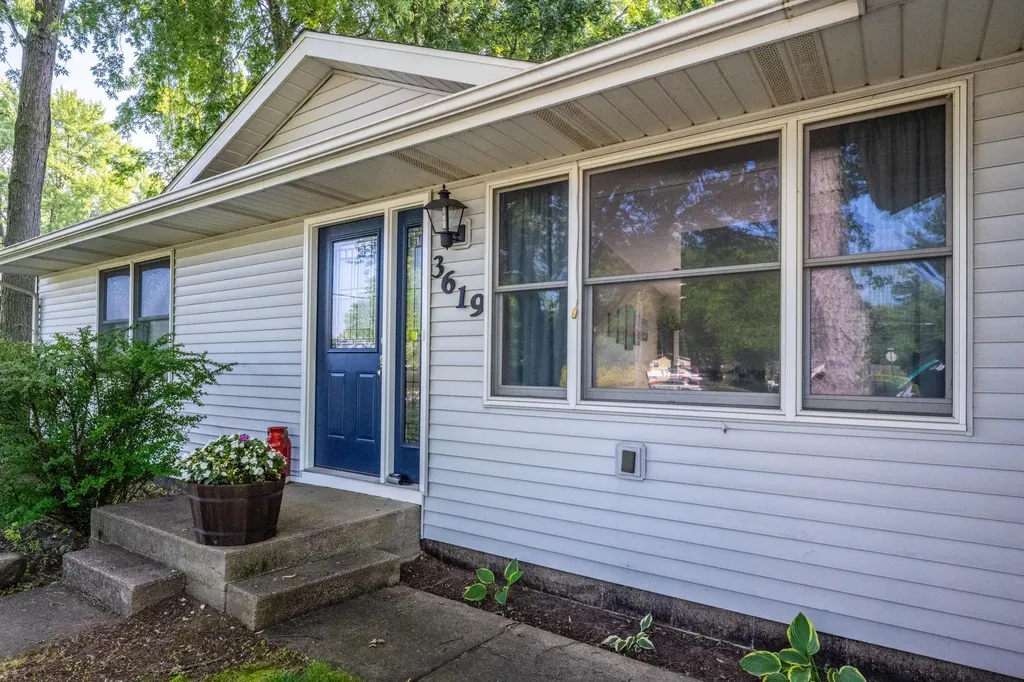 3619 Arbor Street St. Joseph Charter Township MI 49085