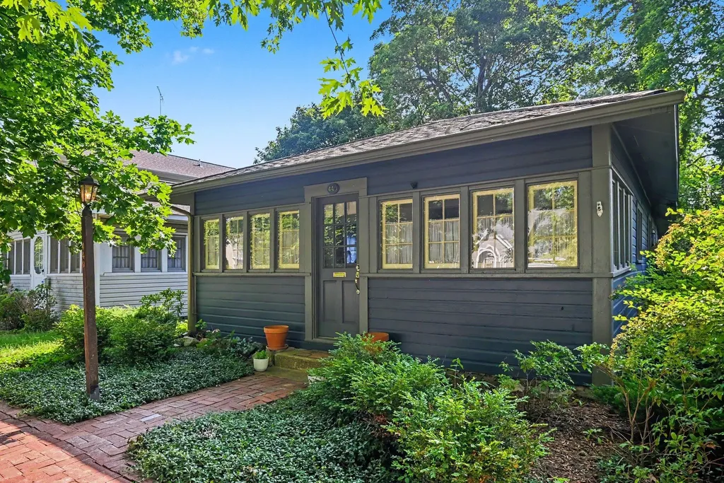 440 Park Avenue South Haven City MI 49090