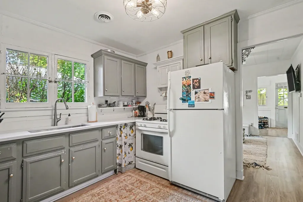 440 Park Avenue South Haven City MI 49090