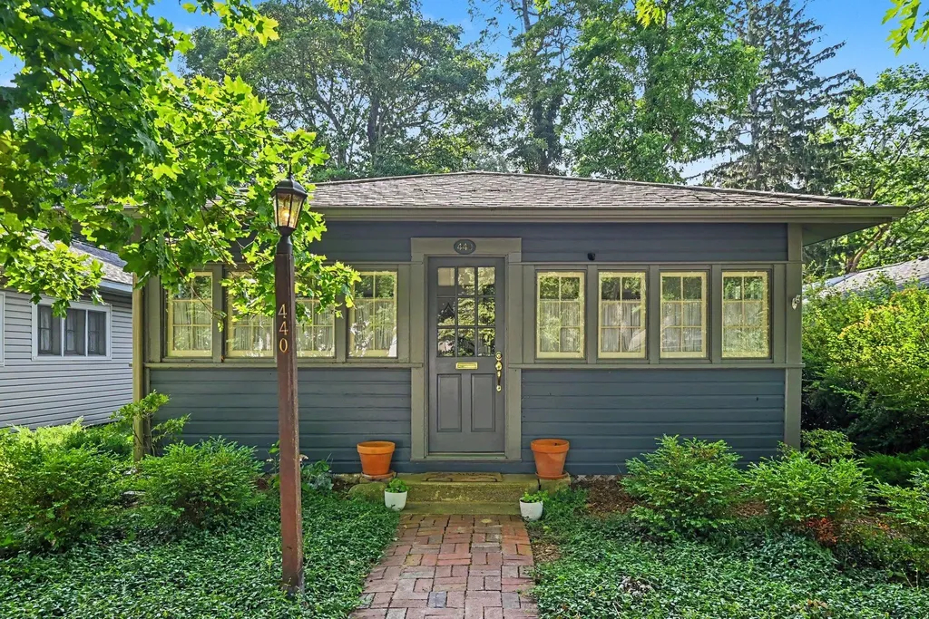 440 Park Avenue South Haven City MI 49090