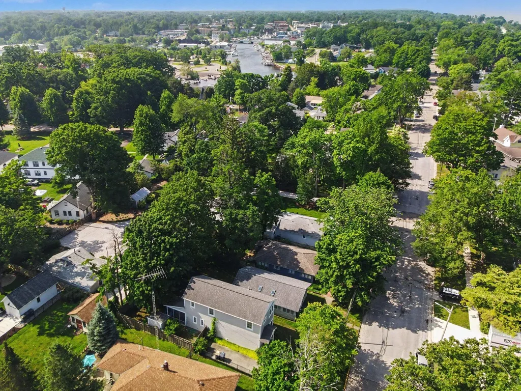 440 Park Avenue South Haven City MI 49090