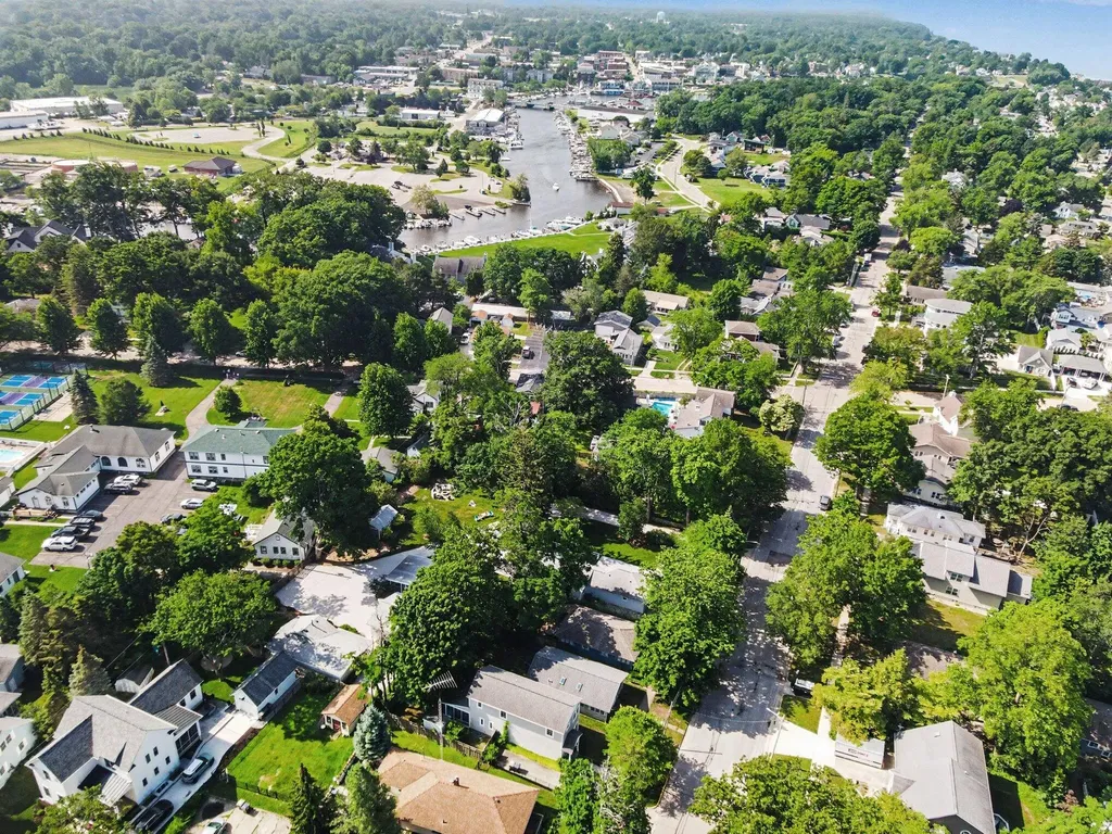 440 Park Avenue South Haven City MI 49090