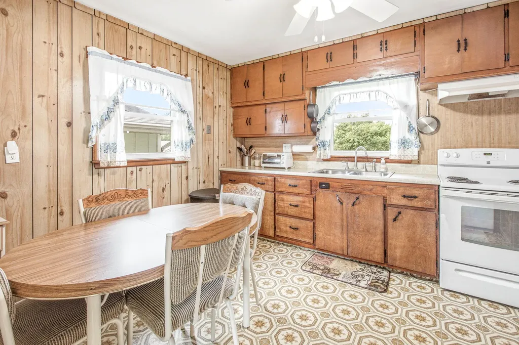 2015 Gaines Drive Benton Charter Township MI 49022