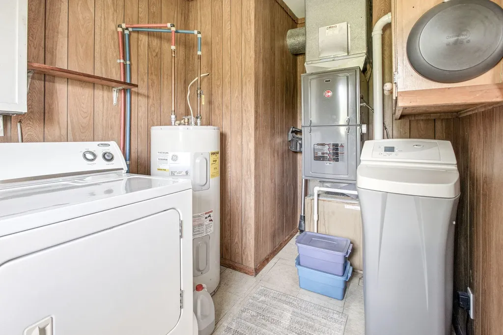 2015 Gaines Drive Benton Charter Township MI 49022