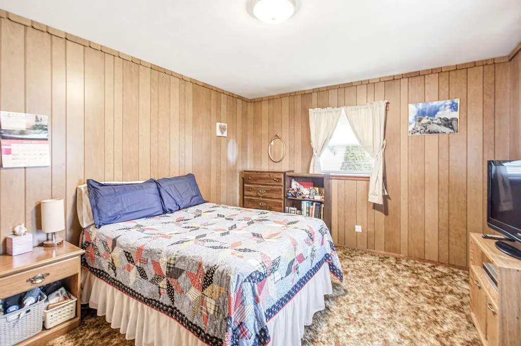 2015 Gaines Drive Benton Charter Township MI 49022