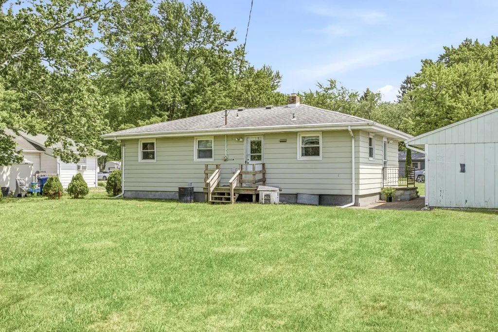 2015 Gaines Drive Benton Charter Township MI 49022