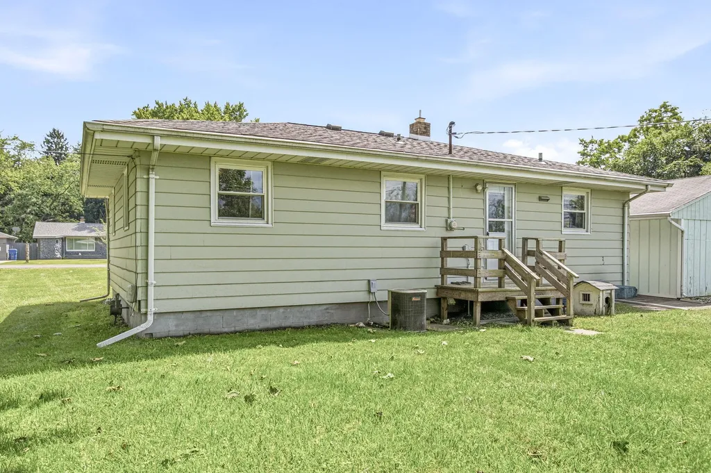 2015 Gaines Drive Benton Charter Township MI 49022