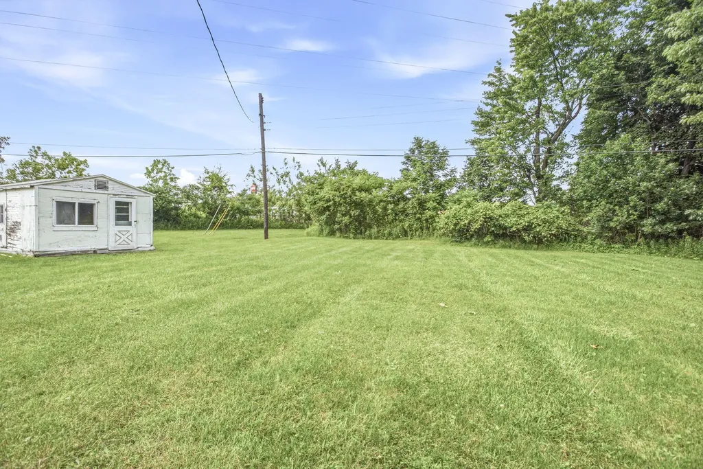 2015 Gaines Drive Benton Charter Township MI 49022