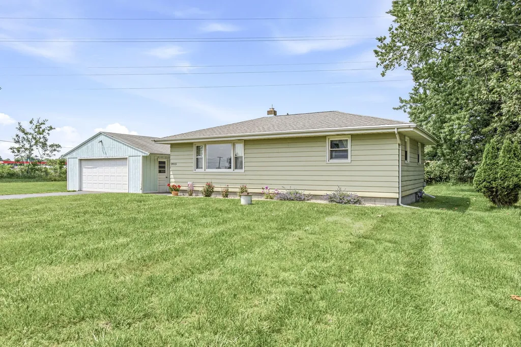 2015 Gaines Drive Benton Charter Township MI 49022