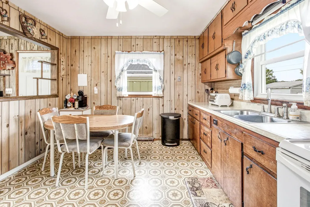 2015 Gaines Drive Benton Charter Township MI 49022