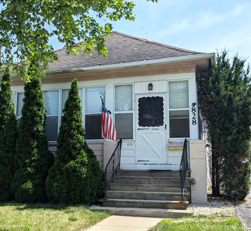 828 Lewis Avenue St. Joseph City MI 49085