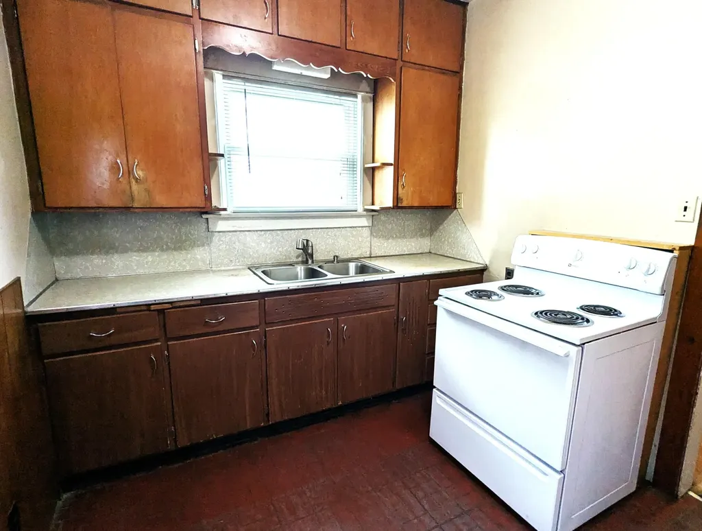 828 Lewis Avenue St. Joseph City MI 49085