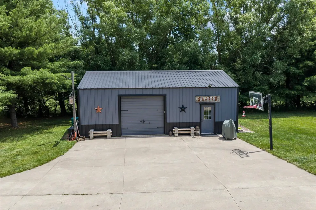 13431 Gleason Road Fabius Township MI 49093