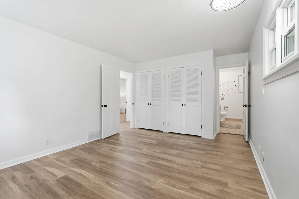 284 Hoover Avenue St. Joseph Charter Township MI 49022