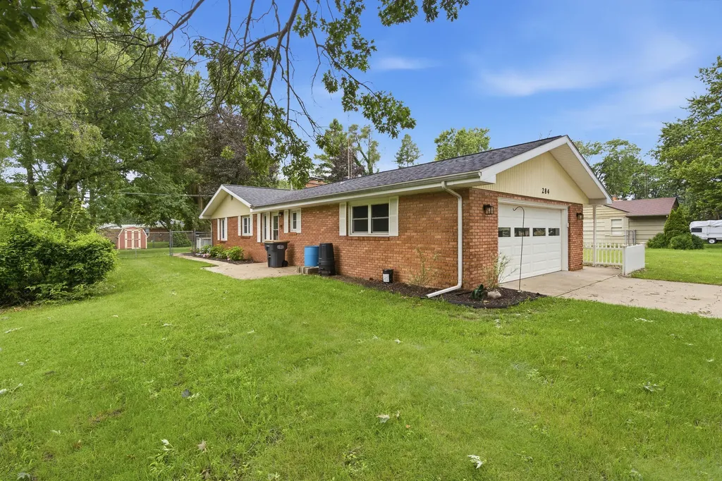 284 Hoover Avenue St. Joseph Charter Township MI 49022