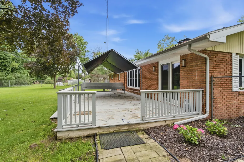 284 Hoover Avenue St. Joseph Charter Township MI 49022