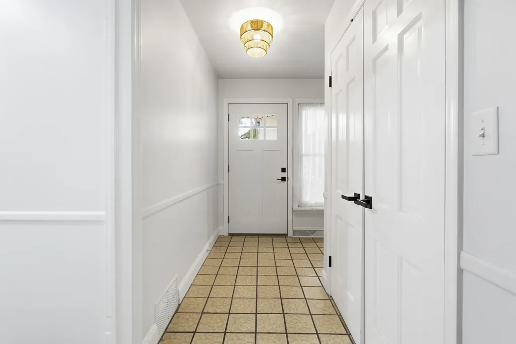 284 Hoover Avenue St. Joseph Charter Township MI 49022
