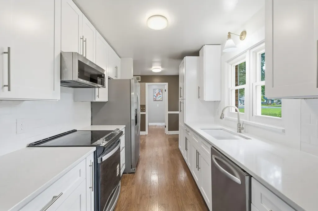 284 Hoover Avenue St. Joseph Charter Township MI 49022