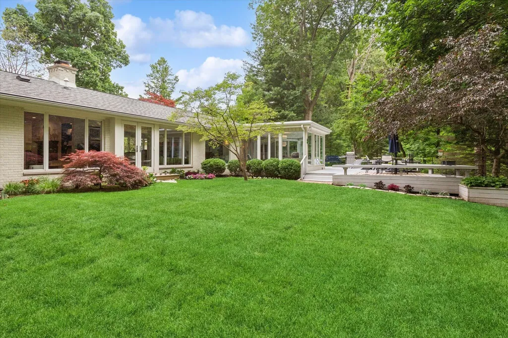 1912 Sunset Court St. Joseph City MI 49085