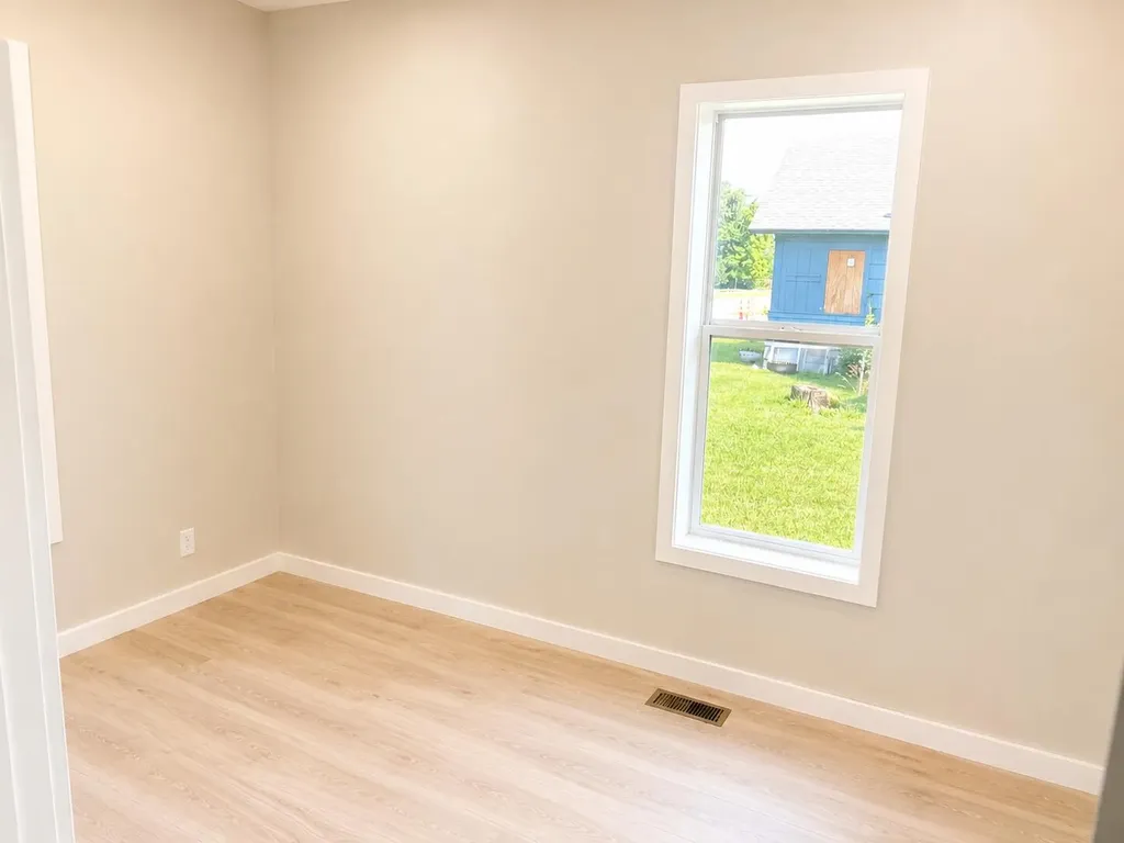 1027 Broadway Benton Harbor City MI 49022