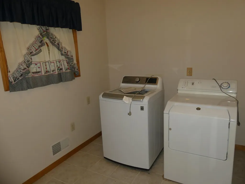 2157 Deerwood Drive Muskegon Charter Township MI 49457