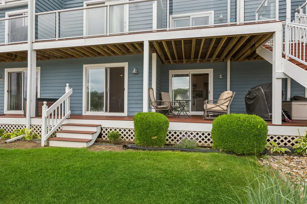 2329 S Pointe Way St. Joseph Charter Township MI 49085
