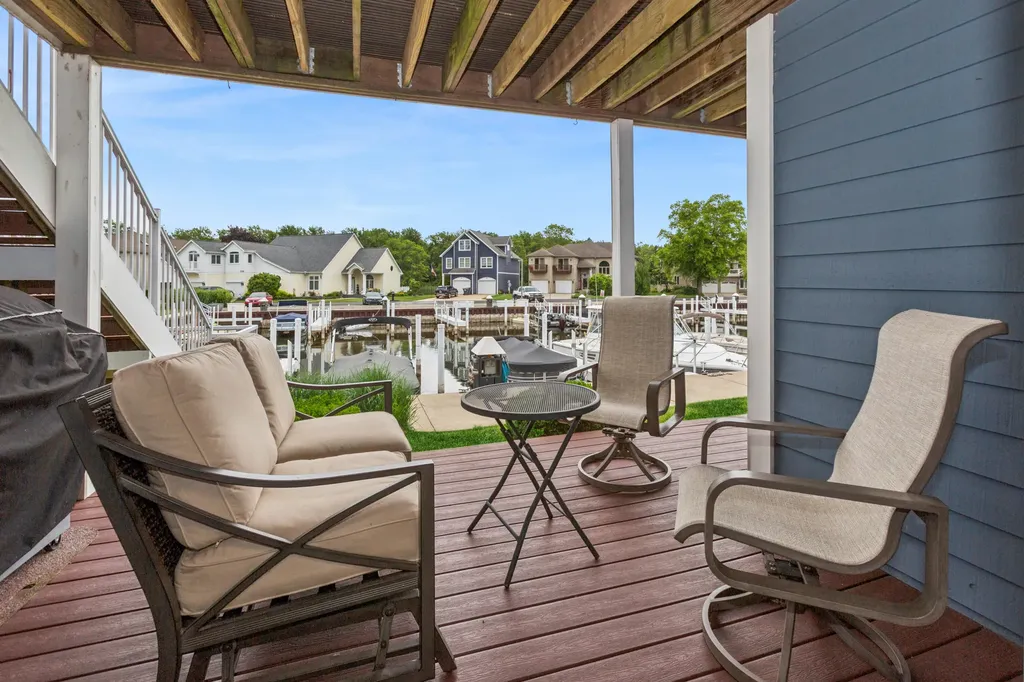 2329 S Pointe Way St. Joseph Charter Township MI 49085